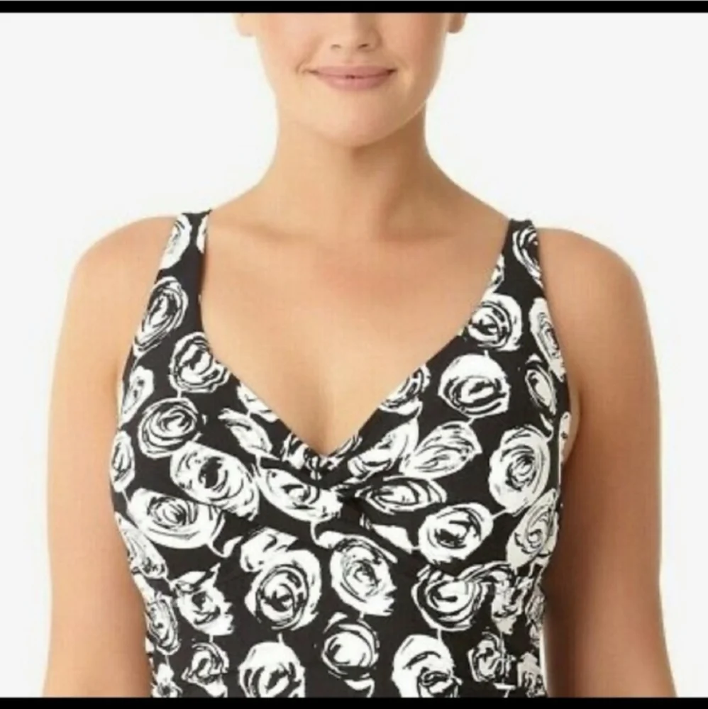 Anne Cole Black & White Rose One Piece Swimsuit Size 24W EUC